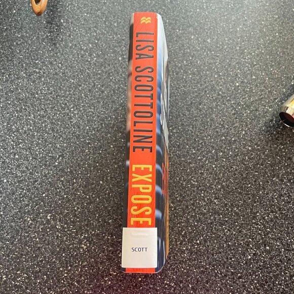 Exposed: A Rosato & DiNunzio Novel (A Rosato & DiNunzio Novel, 5) Ex Library - Picture 3 of 3